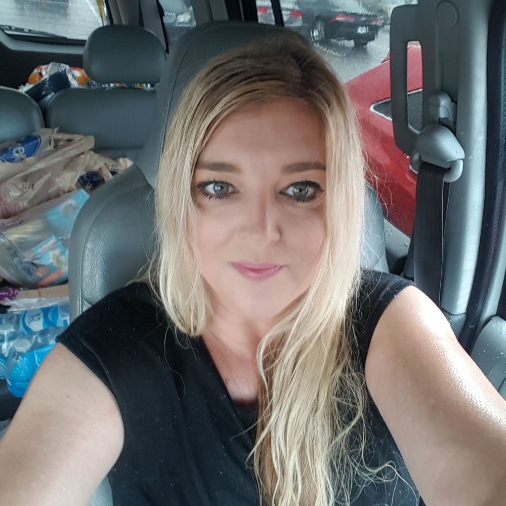 Meet your Posher, Leslee
